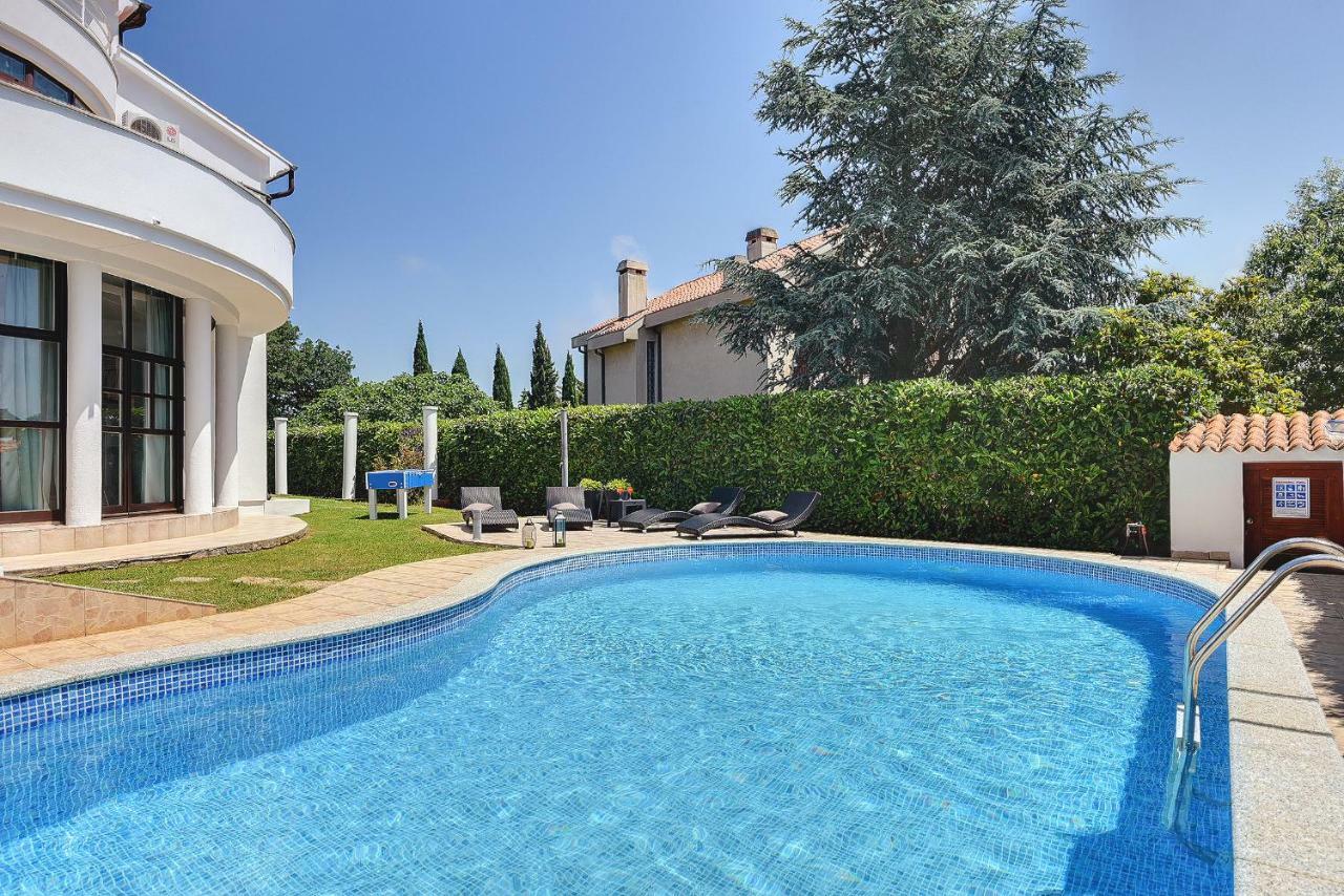 Villa Mutila Μεντουλίν Εξωτερικό φωτογραφία