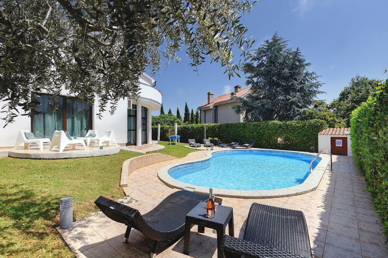 Villa Mutila Μεντουλίν Εξωτερικό φωτογραφία